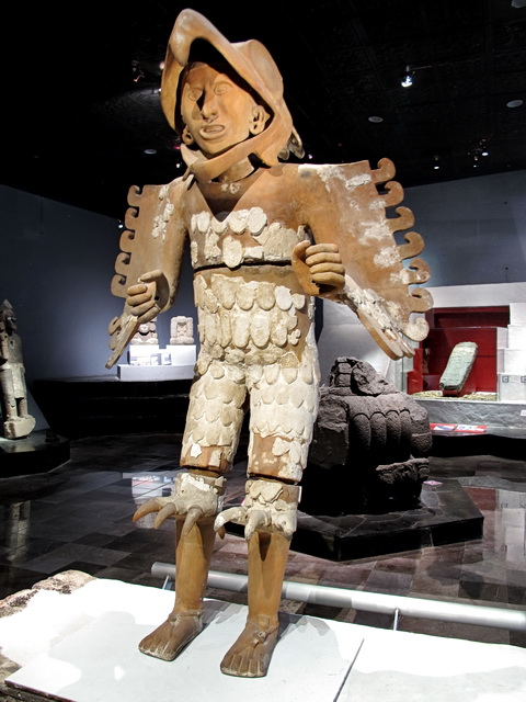 Figura a tamaño natural de un Caballero Águila