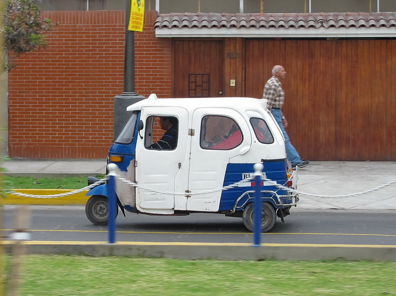 Un cholo a toda velocidad