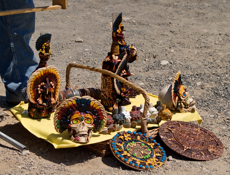 Friki-souvenirs en Teotihuacán