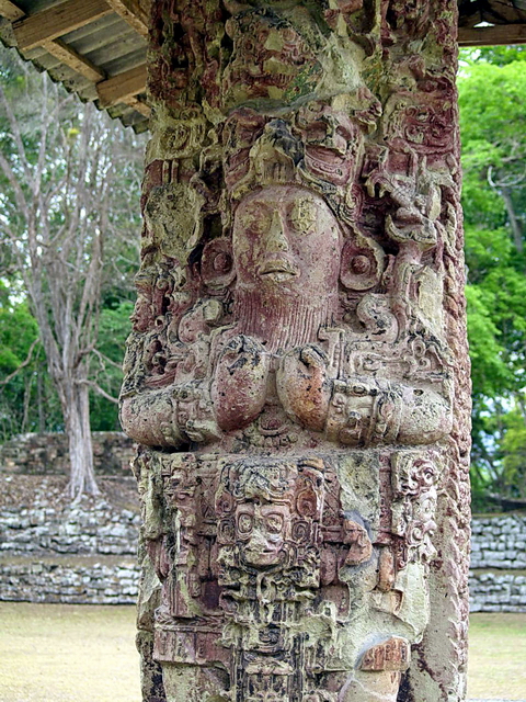 Estela de Copán 10