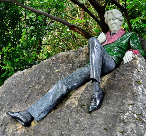 Estatua de Oscar Wilde en Merrion Square