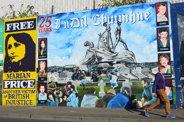 Murales de la zona católica pro-irlandesa