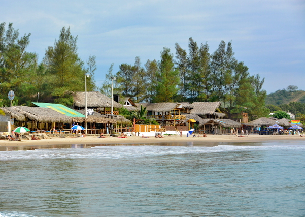 Hoteles a pie de playa en Montañita