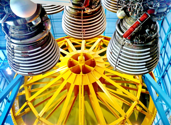 Fases y depósitos de combustible del Saturno V