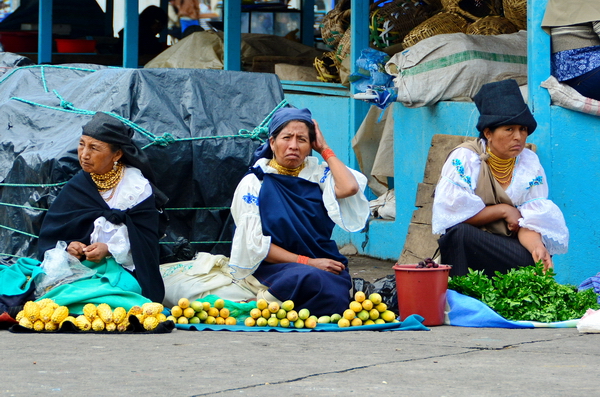 Mercado Copacabana en Otavalo 3