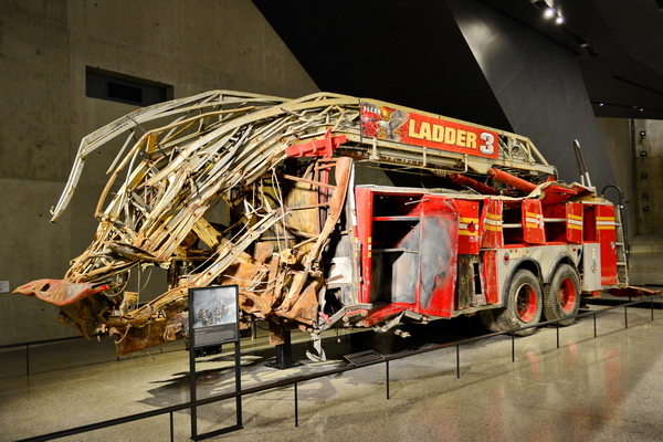 Camión de bomberos Ladder Company 3