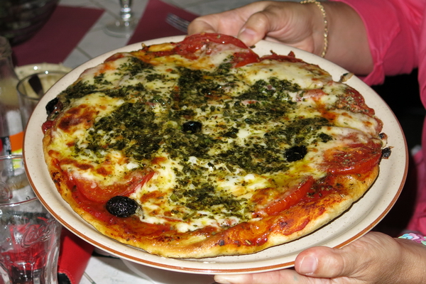 Pizza en la Guinguette de Sainte Anastasie