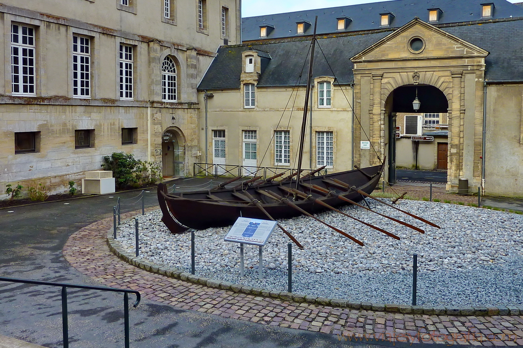 Bayeux 12.1023w