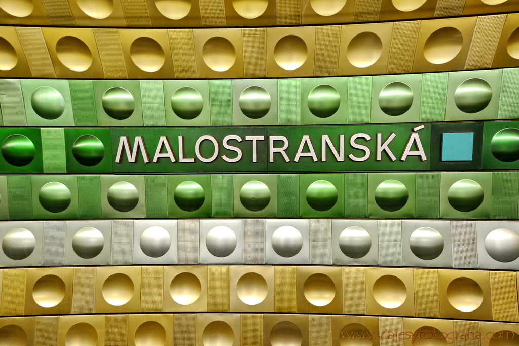 estación de metro Malostranská