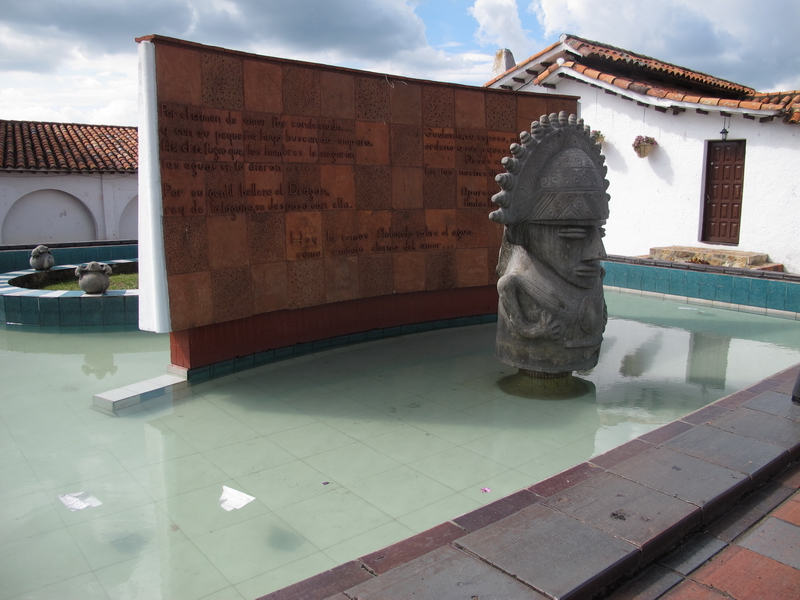 Fuente del Cacique en Guatavita Fuente del Cacique en Guatavita