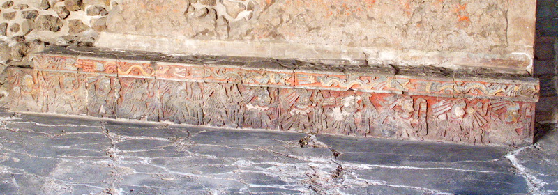 Detalles policromados originales en la Casa de las Águilas Detalles policromados originales en la Casa de las Águilas