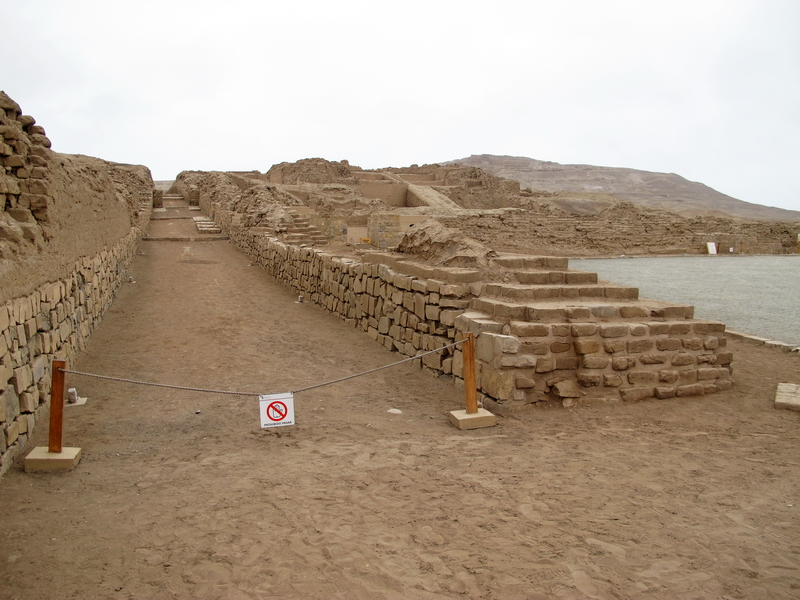 Vía ceremonial de Pachacamac Vía ceremonial de Pachacamac