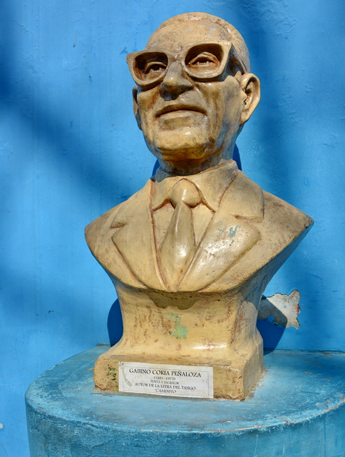 Busto de Coria Peñaloza, autor de "Caminito" Busto de Coria Peñaloza, autor de "Caminito"