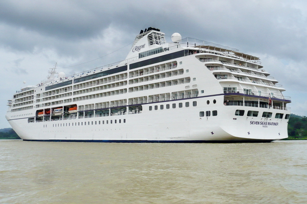 Crucero en el Canal Crucero en el Canal