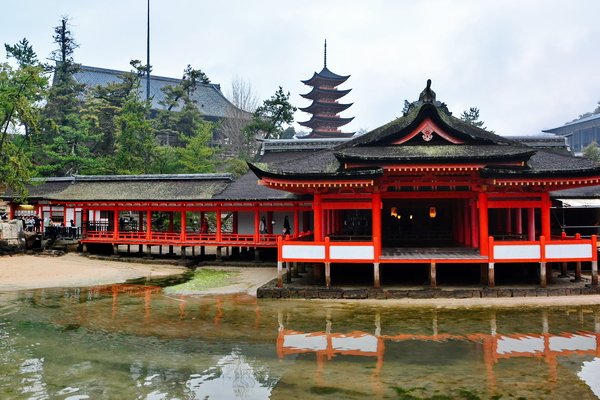 Santuario de Itsukushima en Miyajima Santuario de Itsukushima en Miyajima