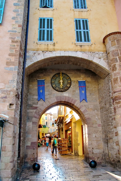 Entrada medieval a Hyeres Entrada medieval a Hyeres