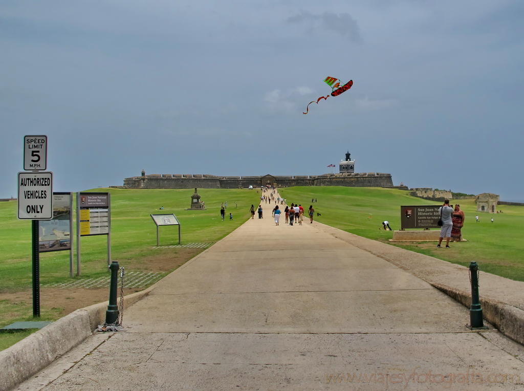 El camino hacia El Morro El camino hacia El Morro