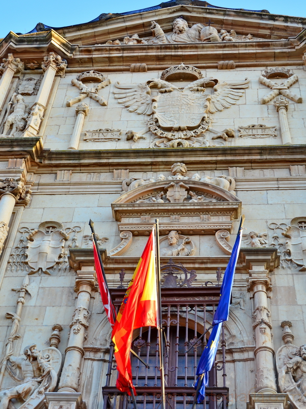 Fachada del Colegio Mayor de San Ildefonso. Universidad de Alcalá. Fachada del Colegio Mayor de San Ildefonso. Universidad de Alcalá.