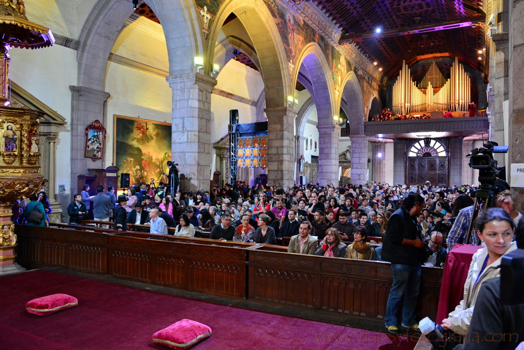 Interior de la Catedral de Quito 1 Interior de la Catedral de Quito 1
