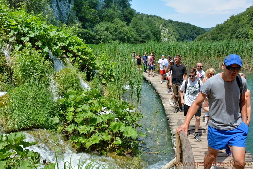 turistas-lagos-plitvice