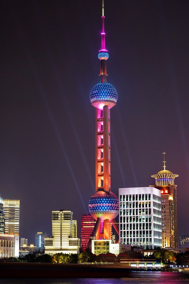 oriental-pearl-tower-shanghai-01