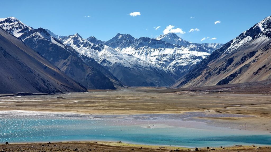 El Cajón del Maipo la mejor escapada a los Andes desde Santiago de Chile