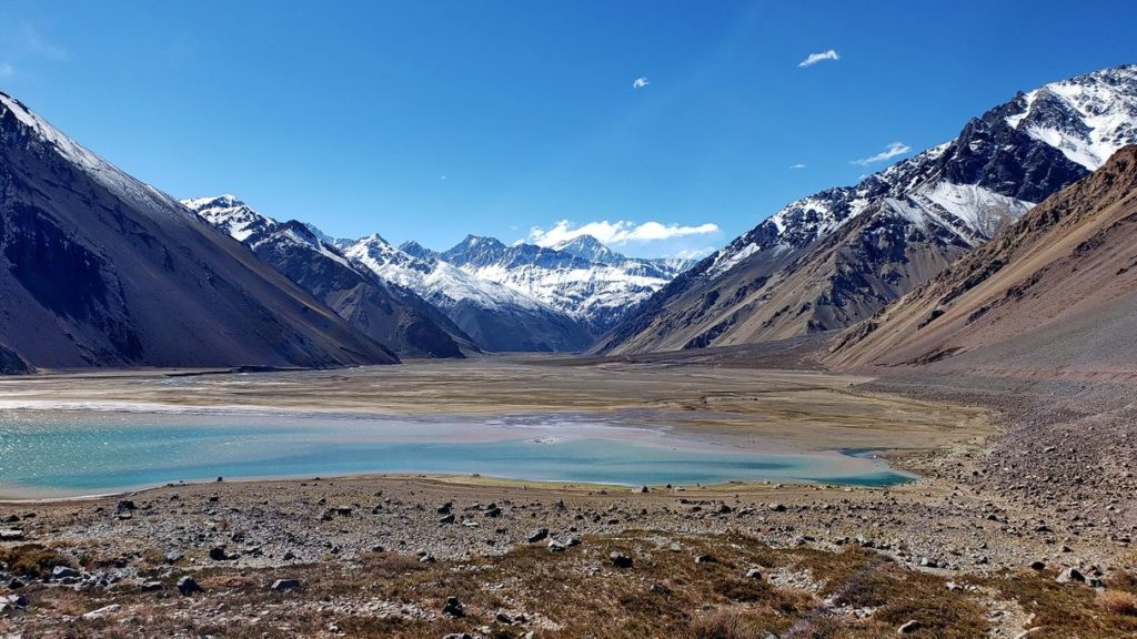 El Cajón del Maipo la mejor escapada a los Andes desde Santiago de Chile