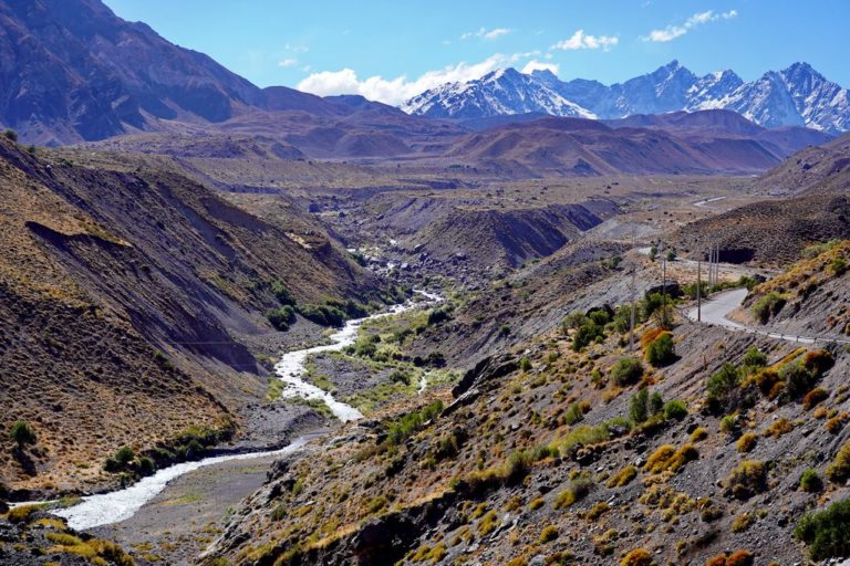 El Cajón del Maipo la mejor escapada a los Andes desde Santiago de Chile