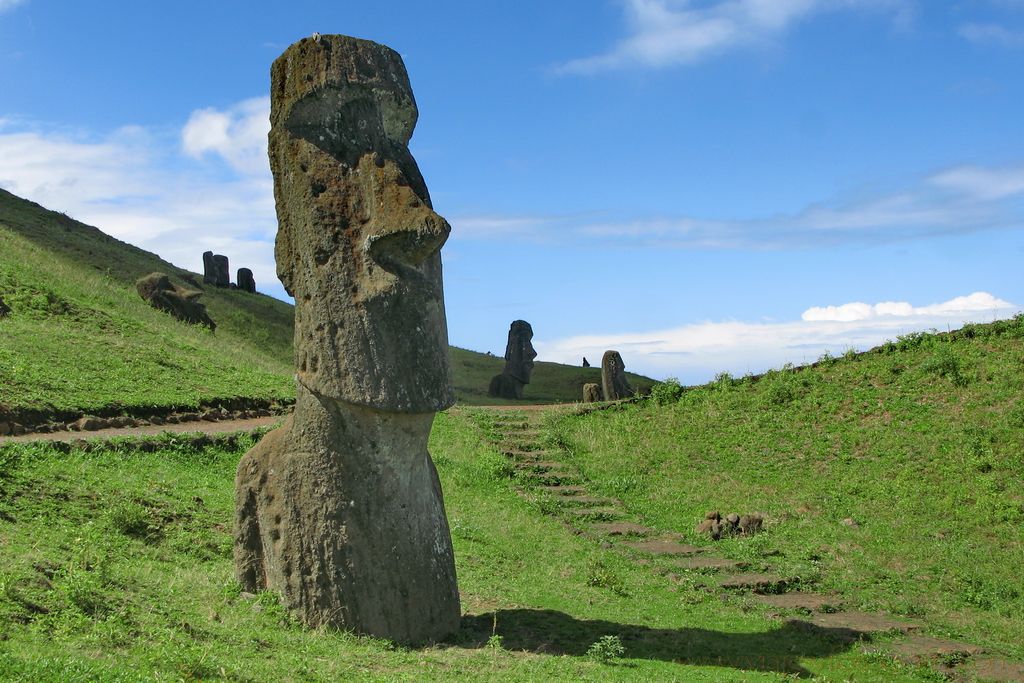 rapa-nui-rano-raraku-2