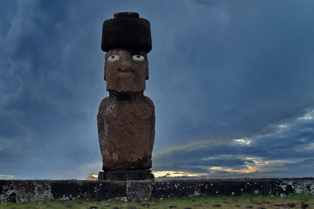 isla-de-pascua-ahu-tahai-2