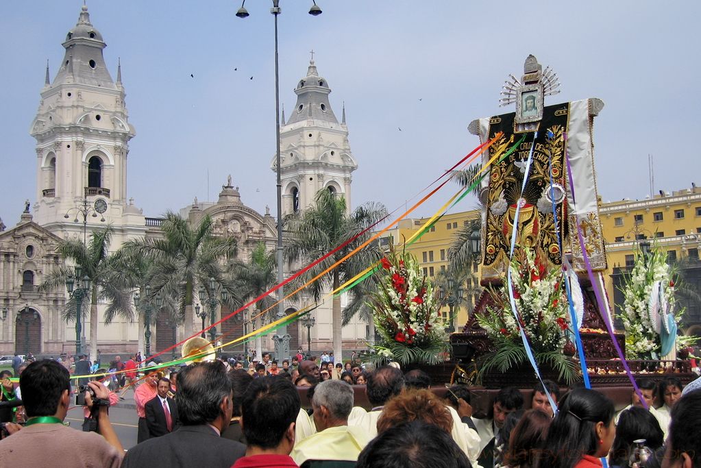 lima-plaza-armas-4