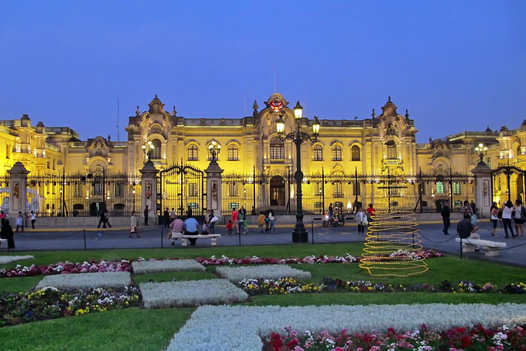 lima-plaza-armas-3