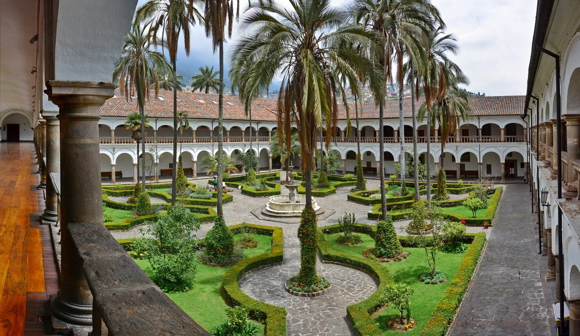 quito-san-francisco-claustro