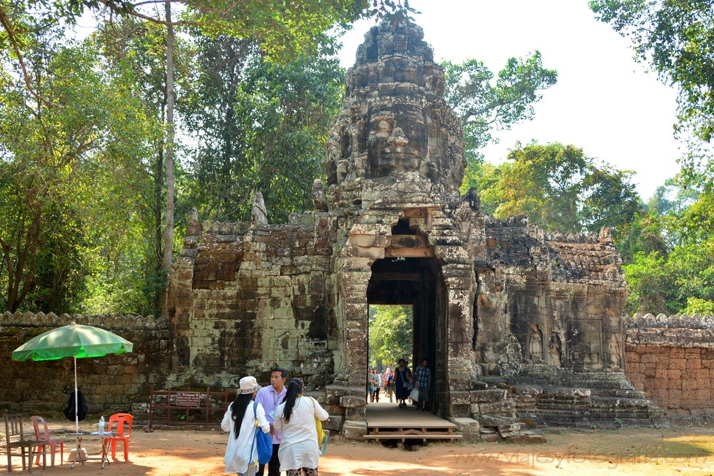 gopura-angkor