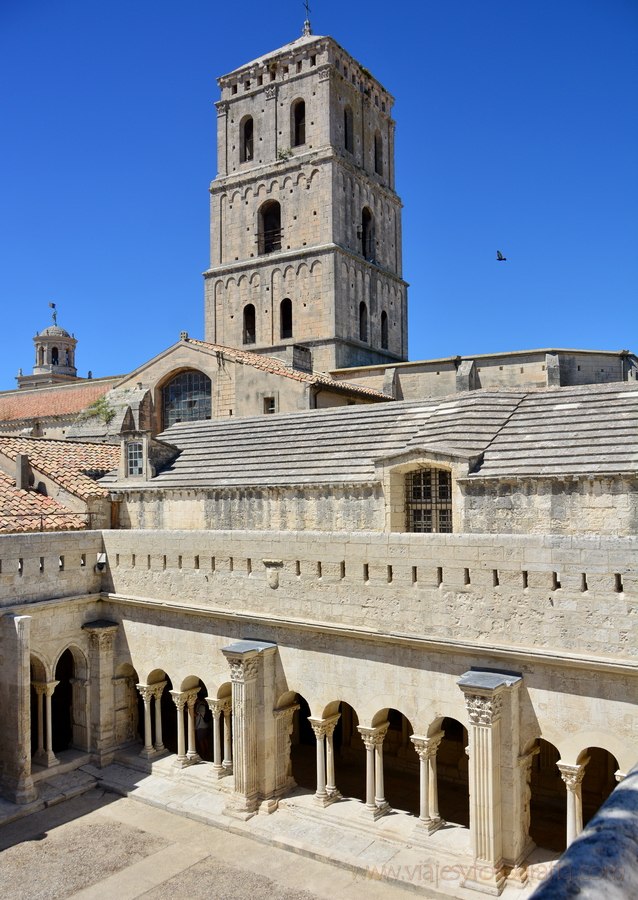 arles-claustro-saint-trophine-5