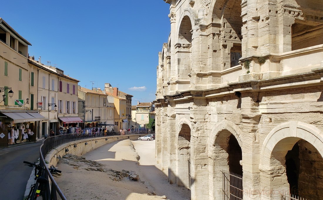 arles-anfiteatro