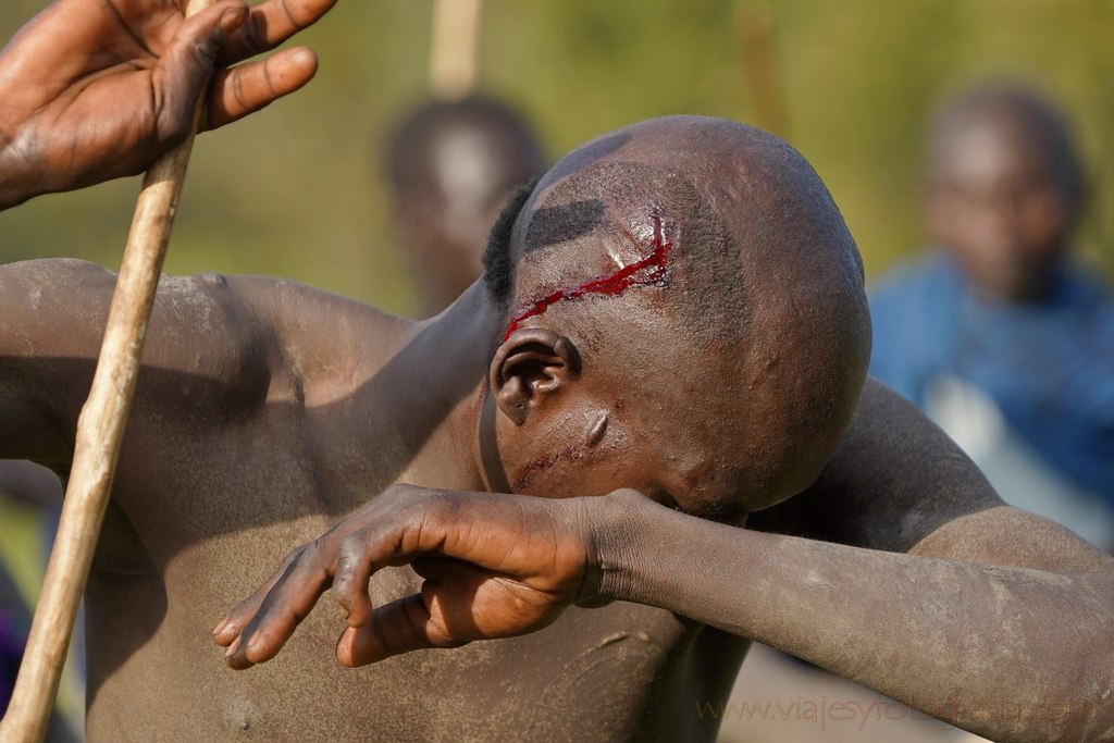 Los impactantes combates de donga. Diarios de viaje al sur de Etiopía 12º