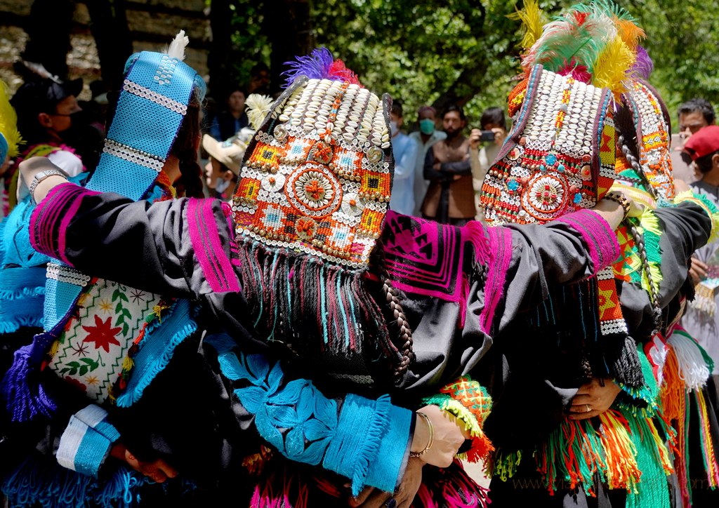 kalash-women