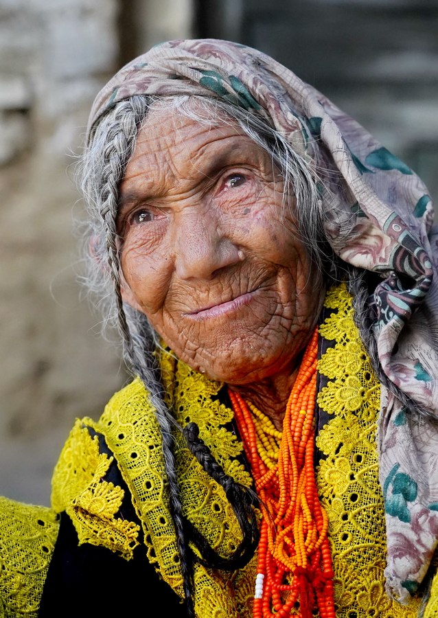 kalash-old-woman-2