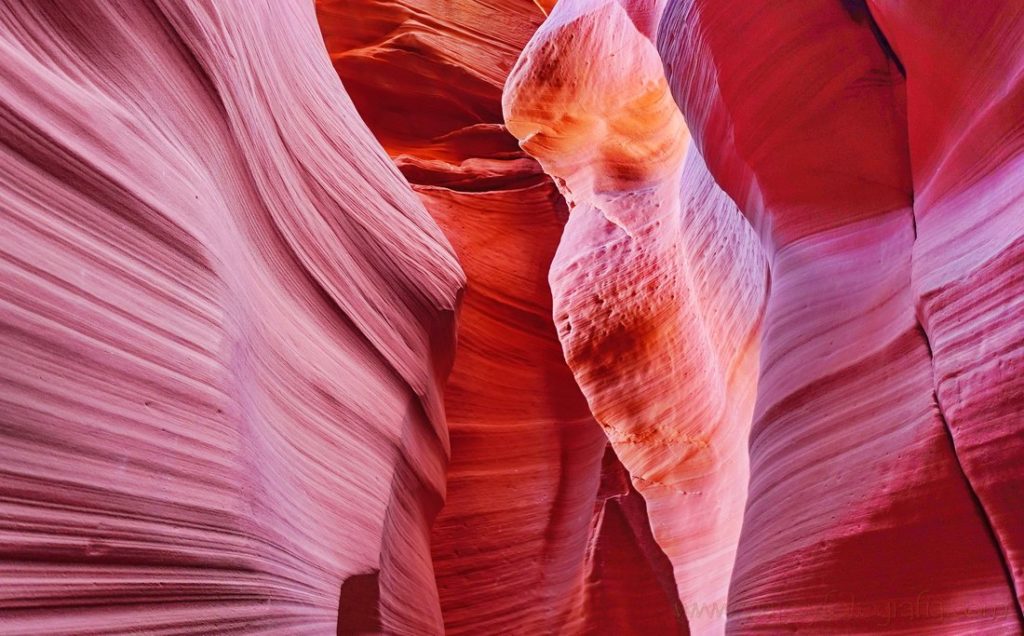 antelope-canyon-x-1