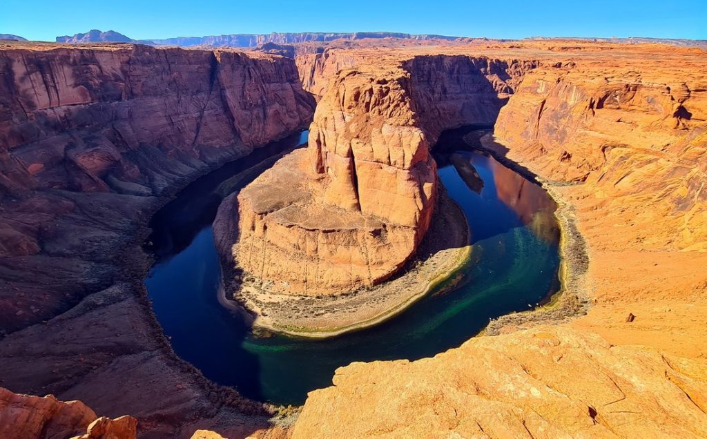 horseshoe-bend