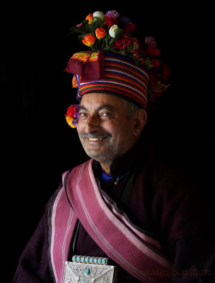 brokhpa-man-aryan-valley-ladakh