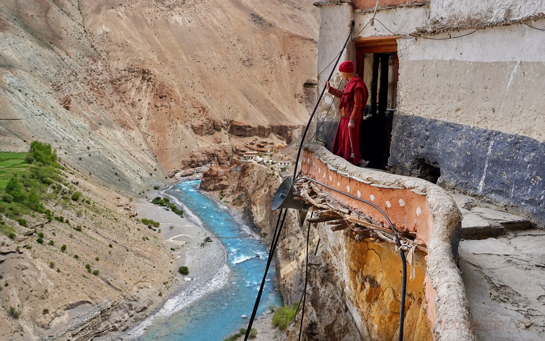 ladakh-phuktal-gompa-3