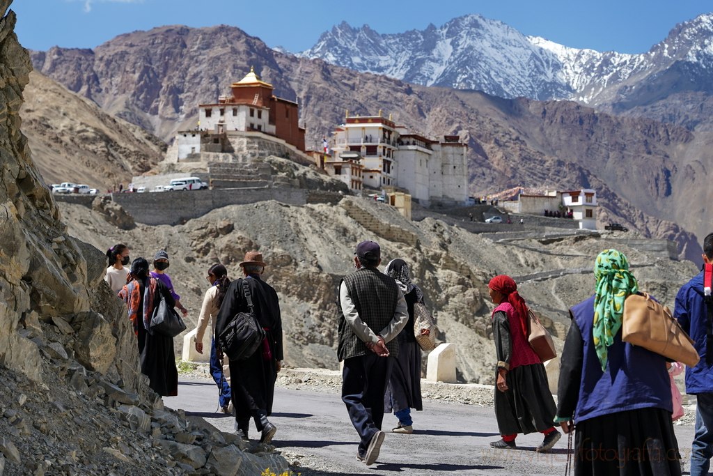 gompa-tingmonsgam-budismo-tibetano