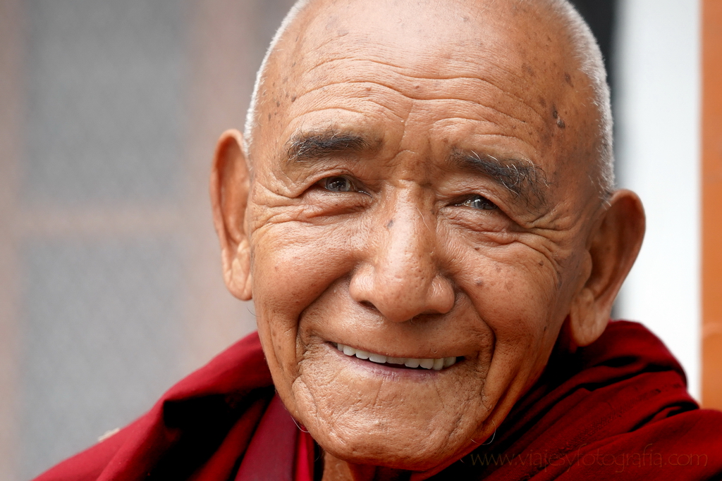 old-buddhist-monk-ladakh