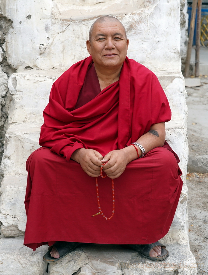 ladakh-buddhist-monk-4