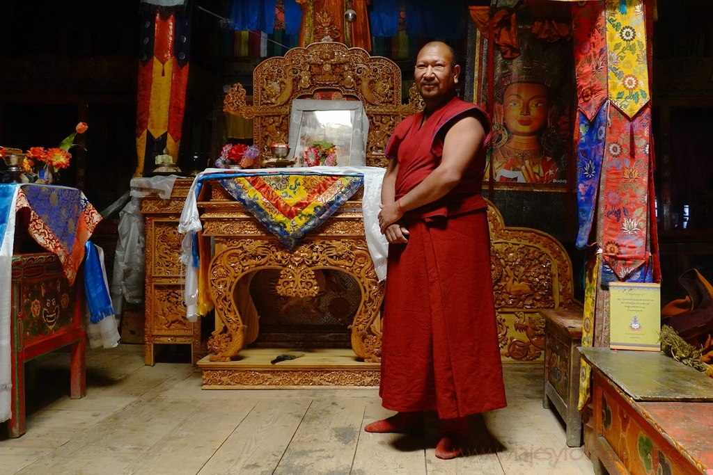 ladakh-buddhist-monk-5