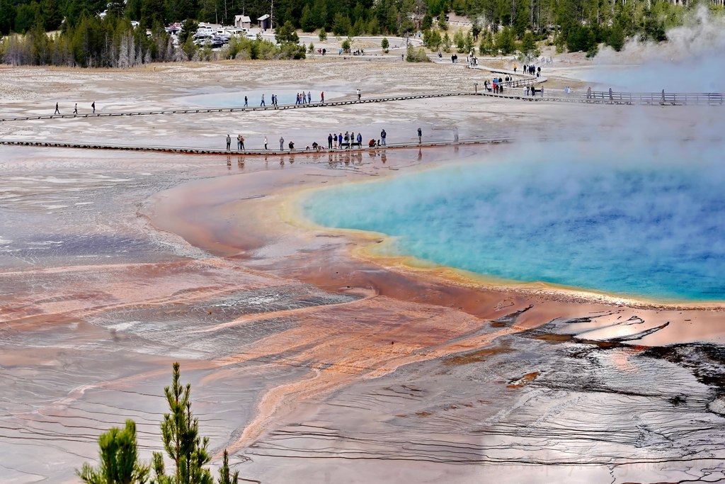 grand-prismatic-yellowstone-2