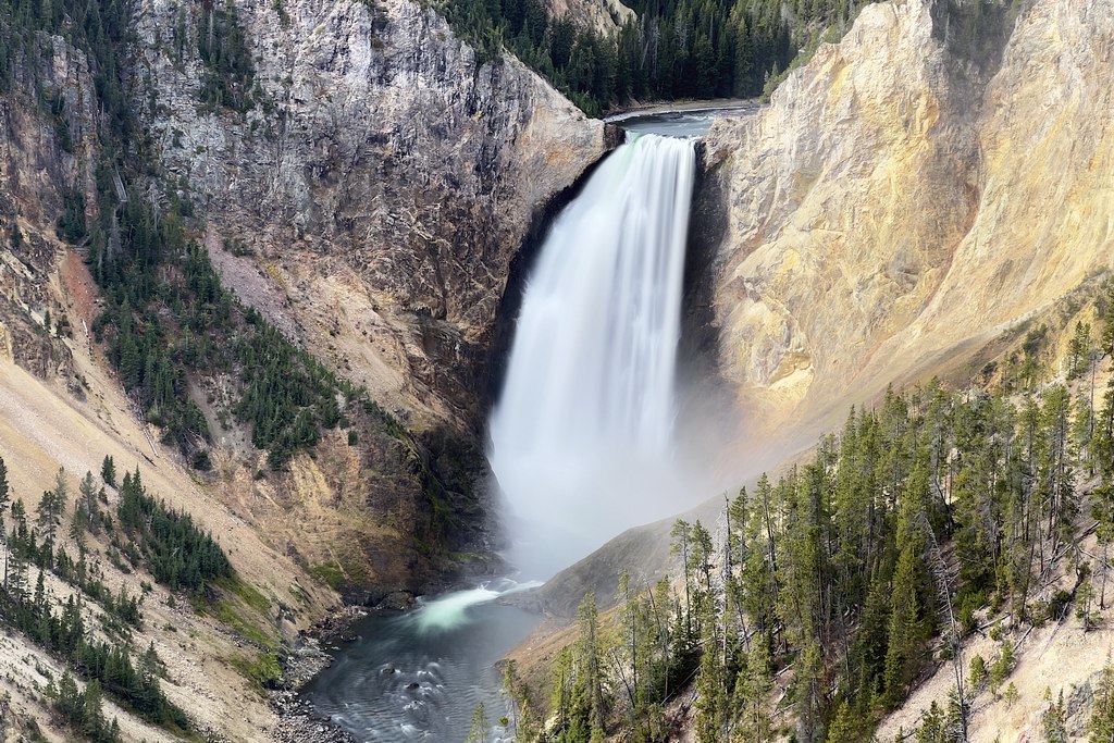 upper-falls-yellowstone-3