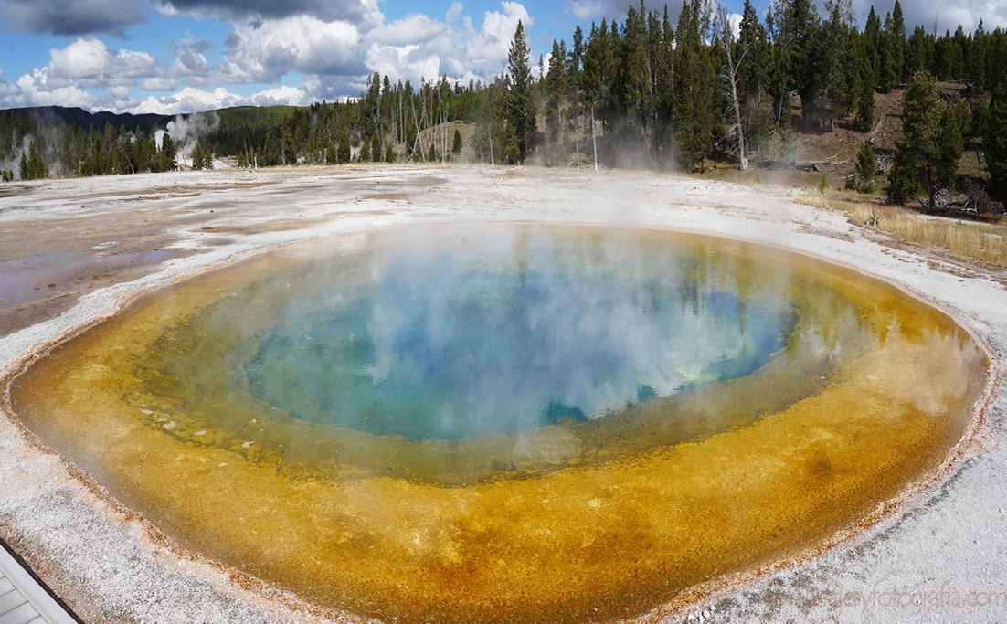 upper-geyser-bassin-yellowstone-3